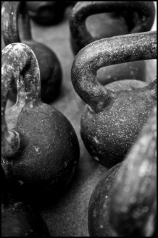 Kettlebell review and evaluation - to help you choose the right kettlebell.